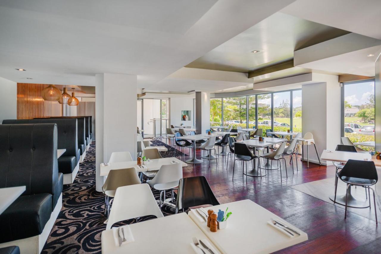 Peppers Salt Resort & Spa Kingscliff Kültér fotó The restaurant at the clubhouse