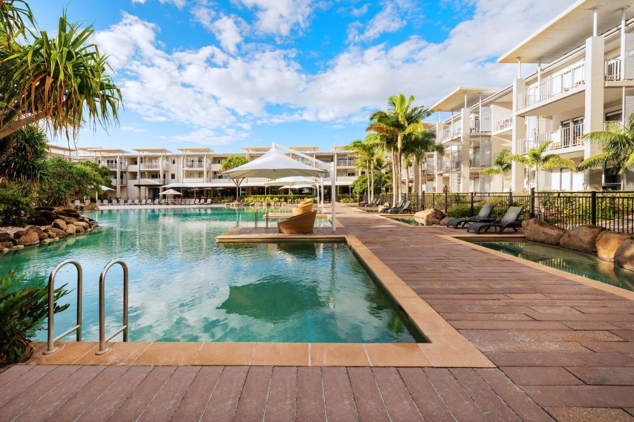Peppers Salt Resort & Spa Kingscliff Kültér fotó The pool at Peppers Mantra on Saltwater Island