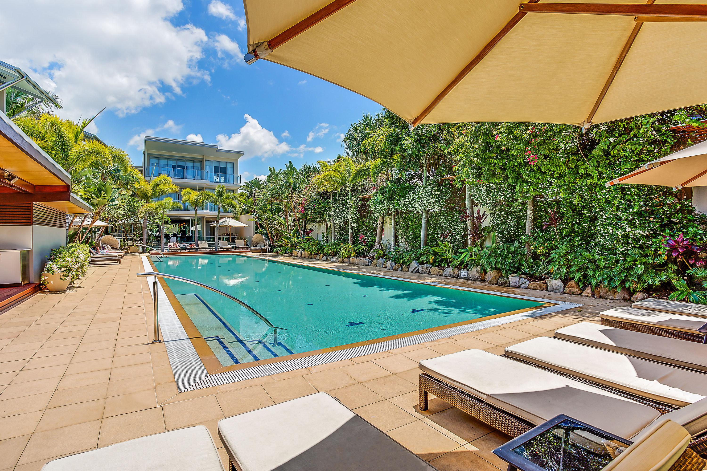 Peppers Salt Resort & Spa Kingscliff Kültér fotó The pool at the hotel