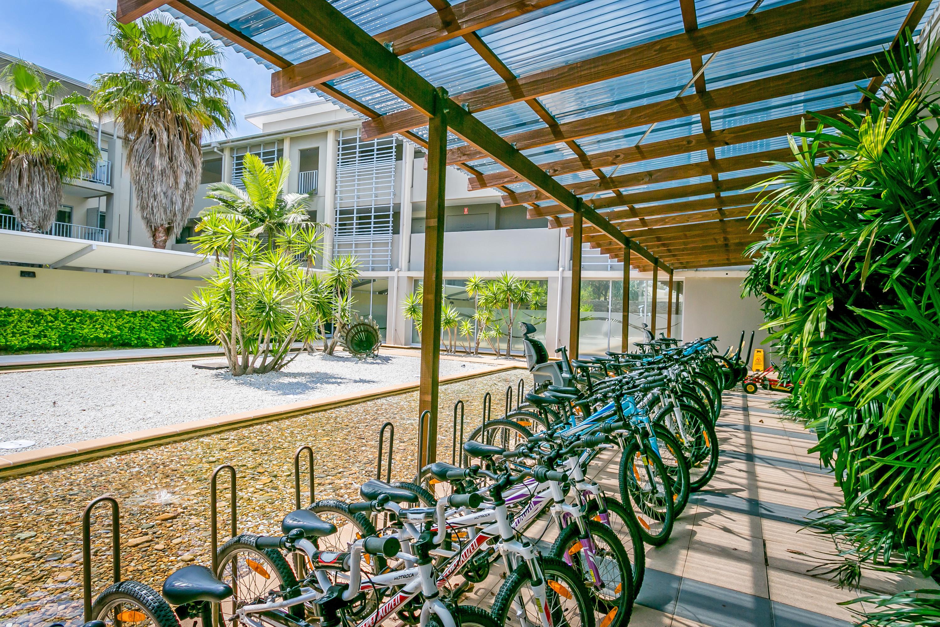 Peppers Salt Resort & Spa Kingscliff Kültér fotó Bicycle parking at the University of Cyprus