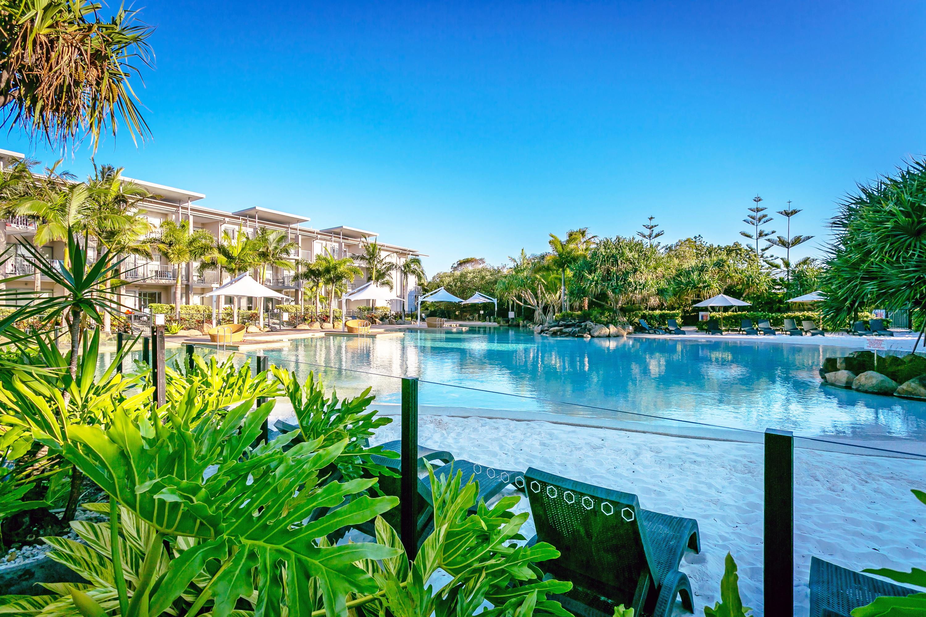 Peppers Salt Resort & Spa Kingscliff Kültér fotó The pool at the InterContinental Sanctuary Cove Resort